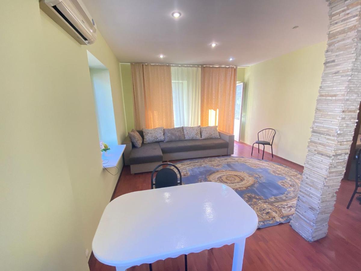 White New Apartments Ultracentral 2-Rooms In The Heart Κισινάου Εξωτερικό φωτογραφία