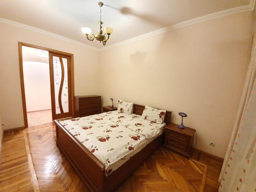 White New Apartments Ultracentral 2-Rooms In The Heart Κισινάου Εξωτερικό φωτογραφία