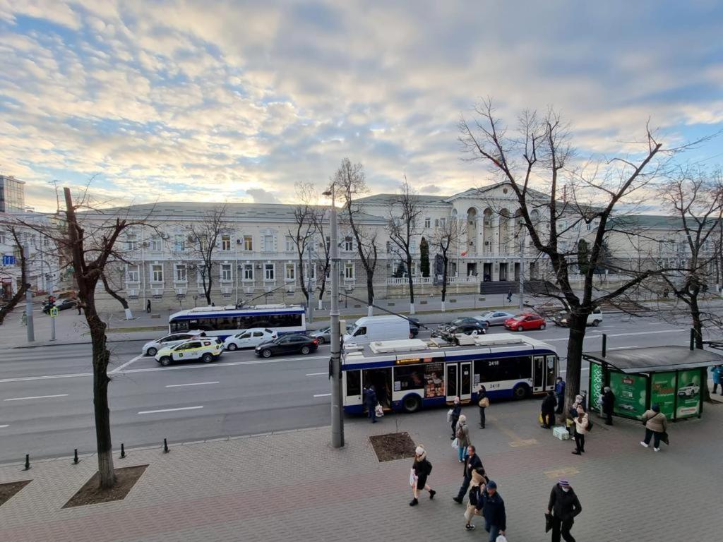 White New Apartments Ultracentral 2-Rooms In The Heart Κισινάου Εξωτερικό φωτογραφία