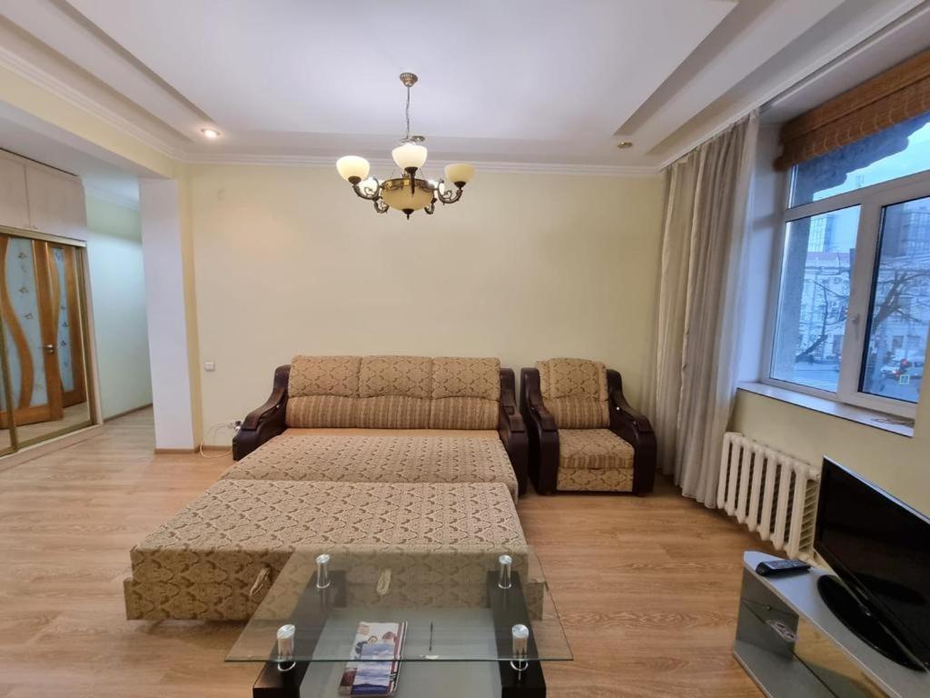 White New Apartments Ultracentral 2-Rooms In The Heart Κισινάου Εξωτερικό φωτογραφία